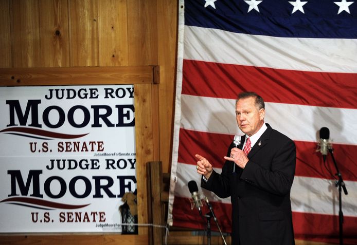 Roy Moore, gisteren tijdens een campagnebijeenkomst.