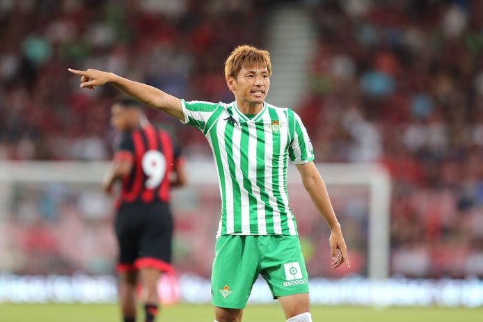 De Japanse WK-uitblinker Takashi Inui in het shirt van zijn nieuwe club Real Betis. Hij kwam transfervrij over van Eibar.