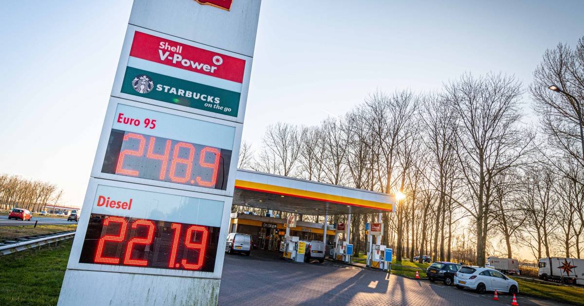 Interactie Kano Reusachtig Auto blijft aan de kant door de hoge benzineprijs | Auto | AD.nl