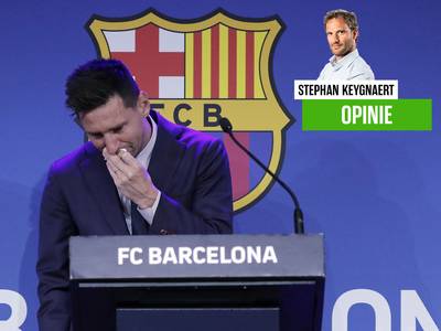 Onze chef voetbal keek naar het droevige afscheid van Lionel Messi aan FC Barcelona: “De zwaarste nederlaag uit zijn carrière”