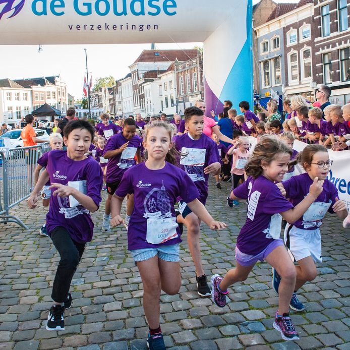 Archieffoto. Deelnemers aan de Goudse Singelloop in 2019.