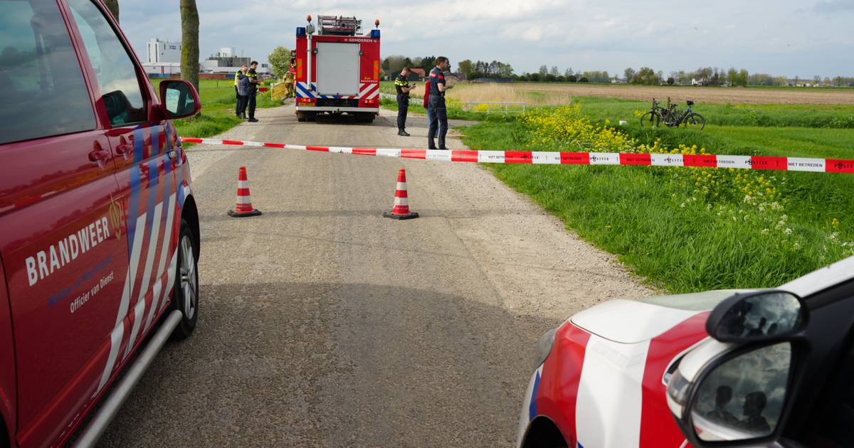 Fietsers vinden persoon in het water in Drongelen, vlakbij Waalwijk: onderzoek opgestart