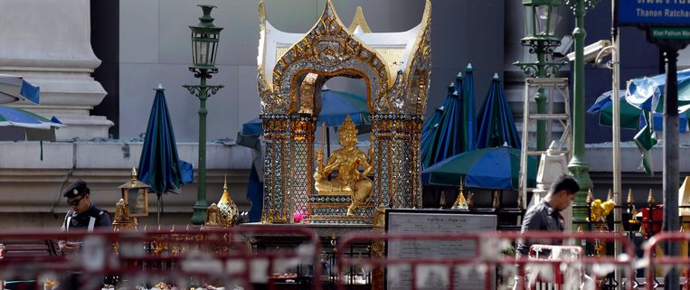 De Erawan-tempel, met een gouden beeld van Brahma, de hindoe-god der creatie. Beeld EPA