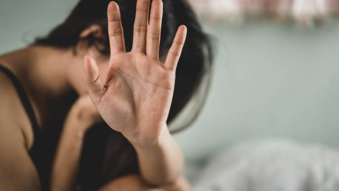 Kabinet, regel wettelijk ingrijpen bij eergeweld