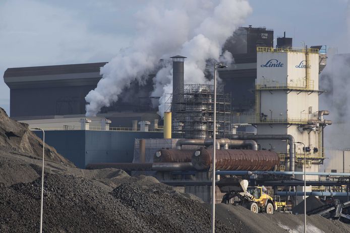 kalender achterzijde Bedachtzaam Tata Steel belooft baanbehoud voor werknemers vuile fabrieken |  Noord-Holland | AD.nl