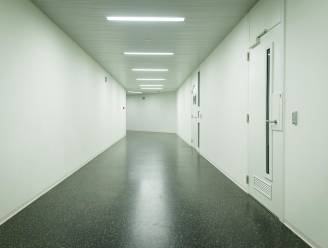 Man die vuistslagen uitdeelde aan medewerker psychiatrisch centrum in Gent draait op voor ziekenhuiskosten