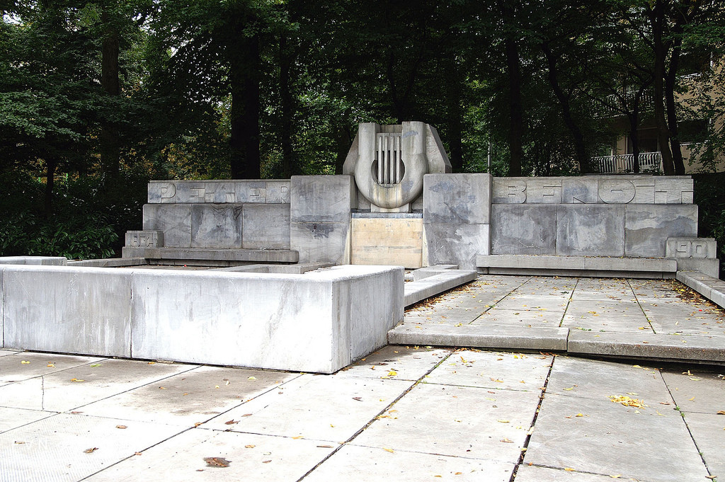 Wist je dat … het monument voor Peter Benoit oorspronkelijk in het