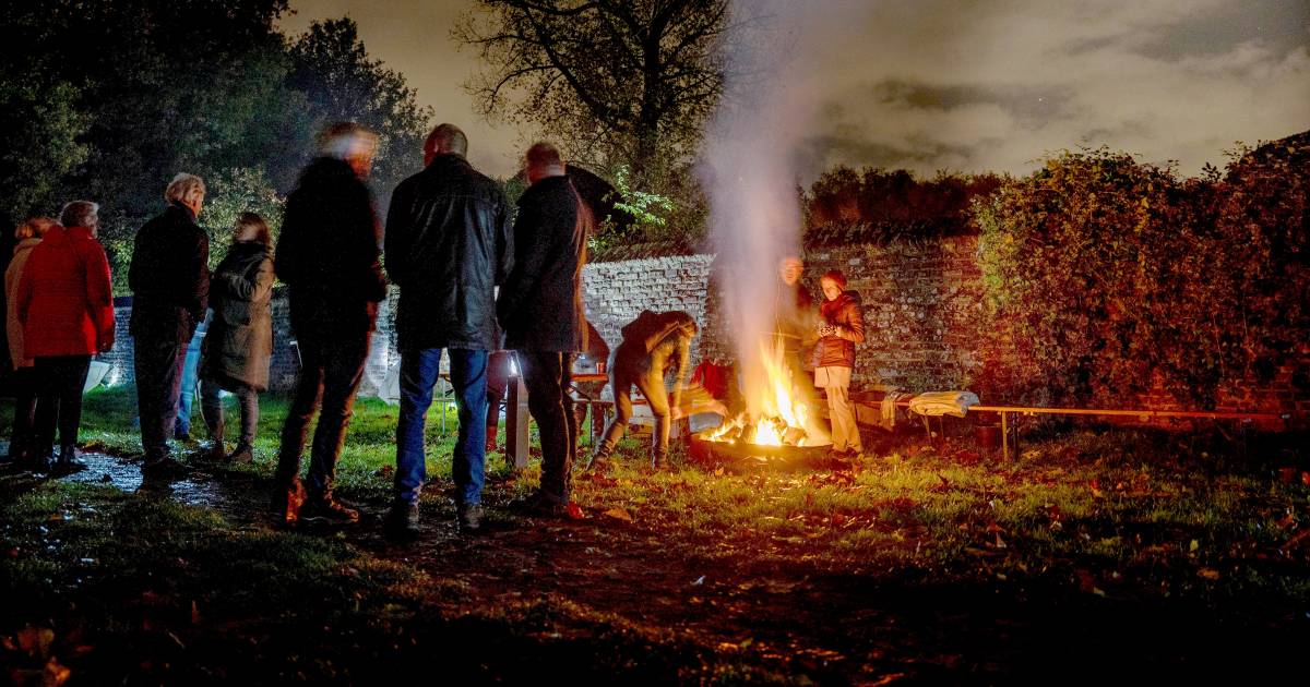 Licht, rituelen en emotie rond Kasteel Hernen: ‘Ik ben niet zweverig, maar dit vind ik wel mooi’