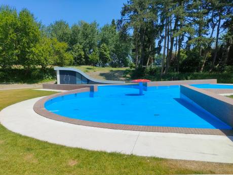 Precies op tijd voor het tropische weekend gaat het spartelbadje weer open