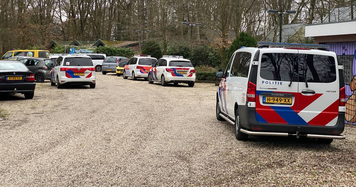 Steekpartij bij bosrestaurant Het Draakje in Hierden: slachtoffer met ambulance mee.