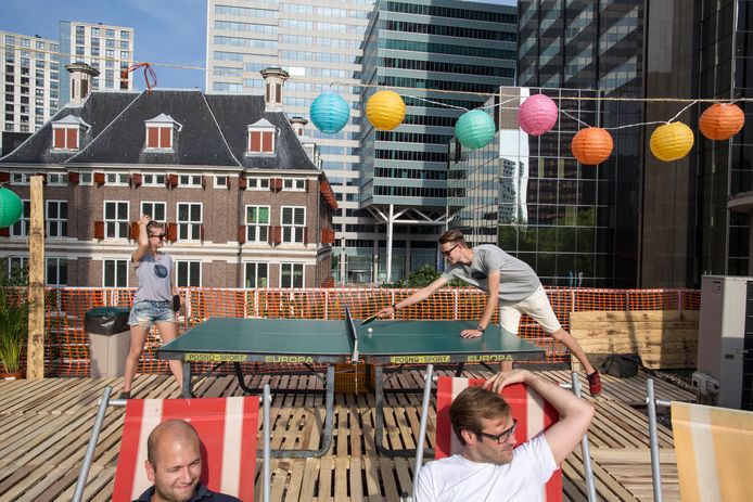 Pingpong tijdens de dakendagen in 2015