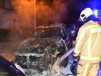 Porsche brandt volledig uit in Berchem, geen kwaad opzet