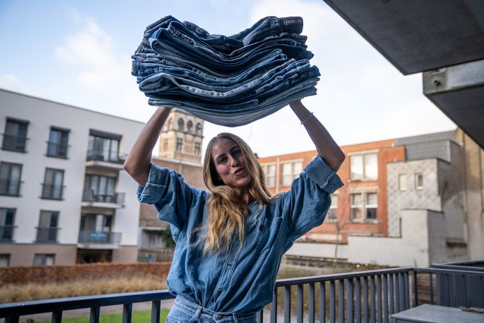 wekelijks Patch onder JONGE WOLVEN. Lotte (23) wil met 're:wear' de duurzame kledingmarkt  heruitvinden: “Eerst Antwerpen veroveren, daarna New York en Milaan” |  JONGE WOLVEN | hln.be