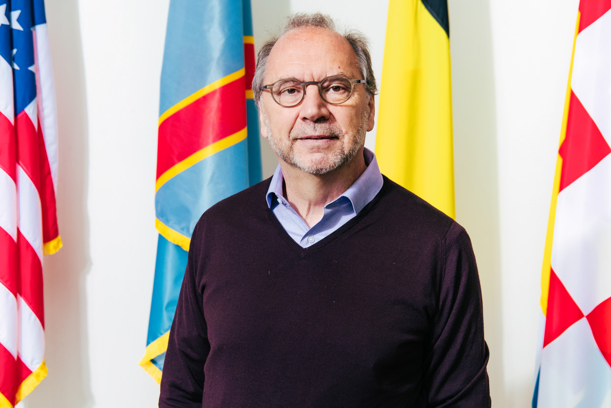 Peter Piot: ‘Ik houd mijn hart vast voor de gevolgen van nepnieuws en nepwetenschap rond de klimaatverandering.’ Beeld Damon De Backer