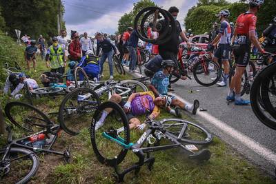 Cancellara heeft een déjà vu-gevoel: “Als zoveel renners op de grond liggen, moet je je ego aan de kant schuiven”