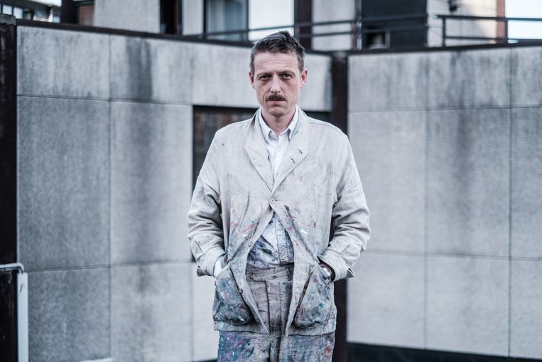 Bent Van Looy: ‘Een therapeut zei me dat ik te alert was op de dood. En wees me erop hoeveel mensen er amper mee bezig zijn.’ Beeld Bob Van Mol