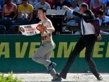 Verstoorder EK paardensport is bekende ‘vegan streaker’ Peter Janssen