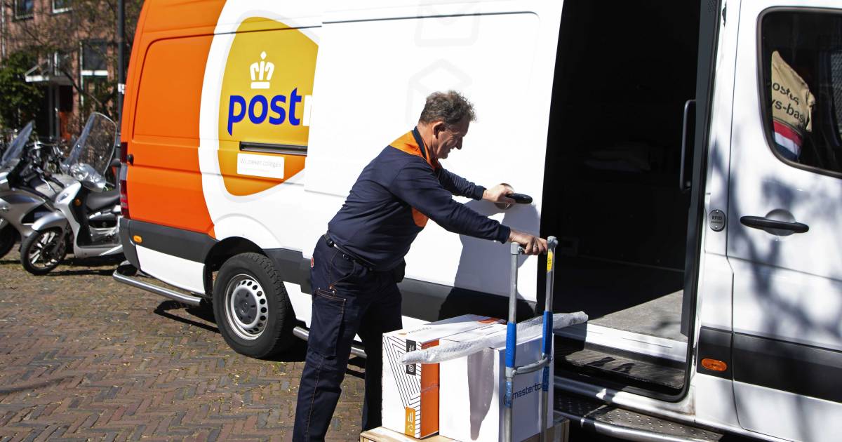 Pakketbezorgers slepen PostNL voor de rechter om coronadrukte