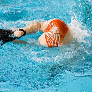 De Fransen hebben gelijk: strakke speedo hygiënischer dan zwemshort, blijkt uit Nijmeegs onderzoek