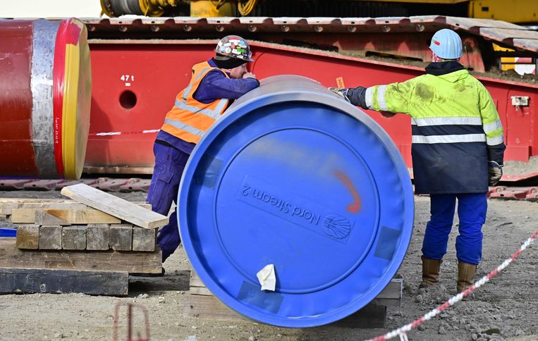 De afgelopen jaren werd hard gewerkt aan de aanleg van de pijpleiding, zoals hier in 2019 in  Lubmin, in het noordoosten van Duitsland. Beeld AFP