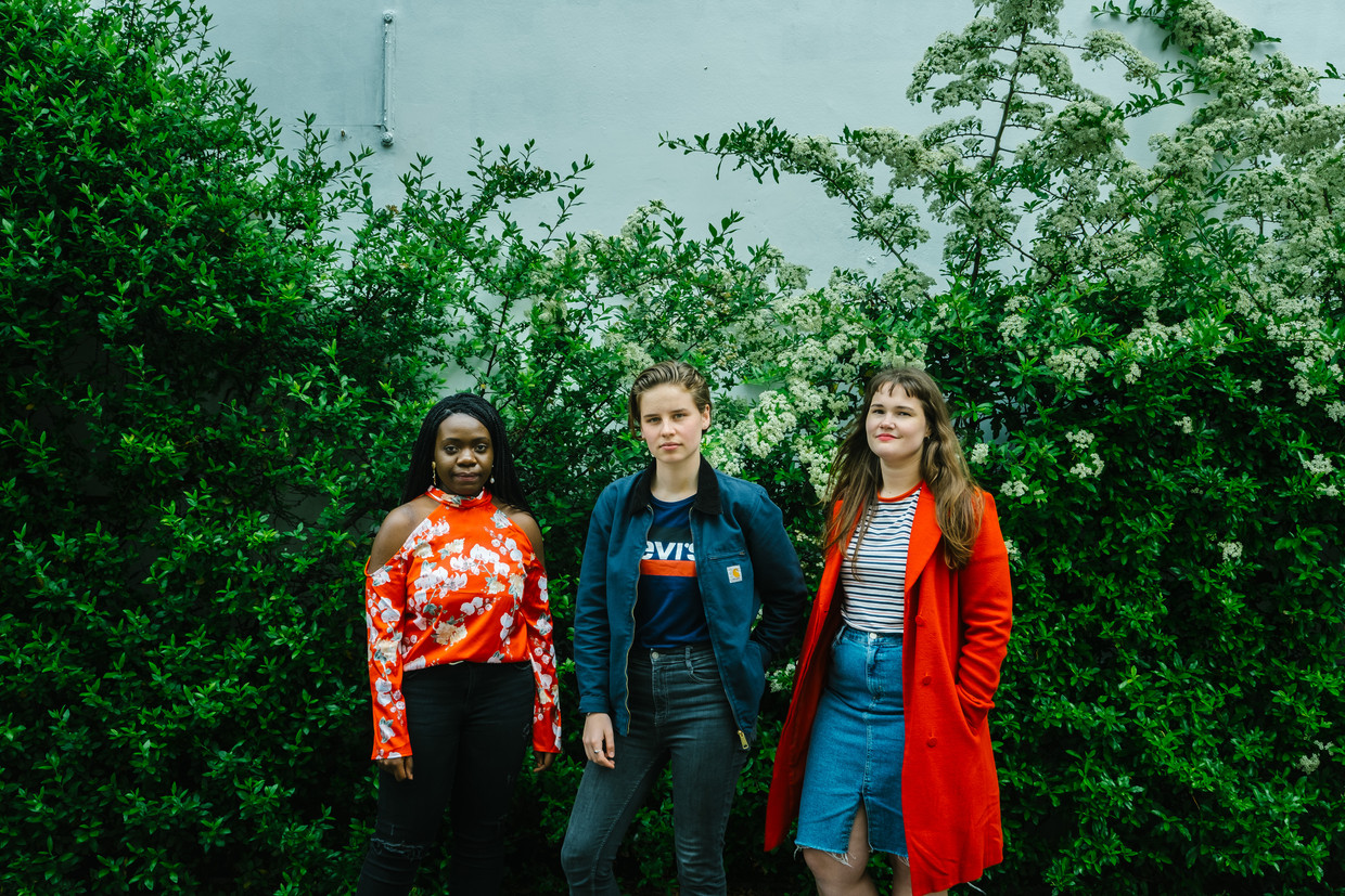 Nozizwe Dube, Anuna De Wever en Eline Van Hooydonck.