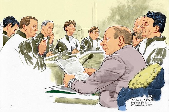 Mark M. met rechts van hem advocaat Jan-Hein Kuijpers.