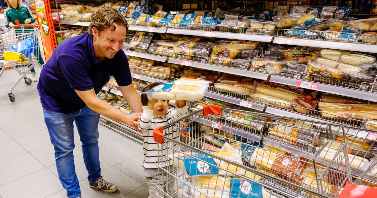 Hoge inflatie: deze producten in de supermarkt werden het duurst | Geld ...