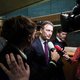 Geestig: dat minister Zijlstra vlak voor de Week van het Korte verhaal struikelt over een Kort Verhaal
