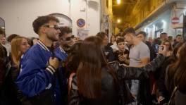 De "Raiantwins" missen hun entree in Palermo niet