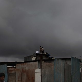 Na hevige moessonregen houdt de sterfte wekenlang aan, vooral door uitbreken ziekten
