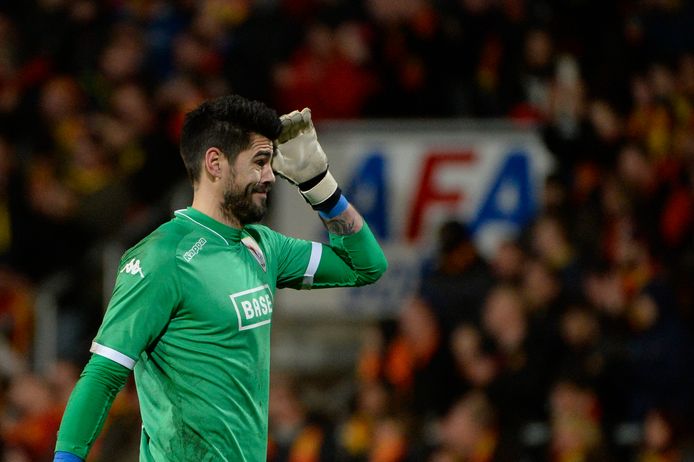 Victor Valdés als keeper van Standard Luik.