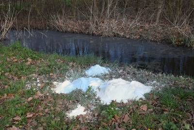 Verdacht wit poeder duikt op meerdere plekken op in natuurgebied in Gameren, vervuild gebied groter 