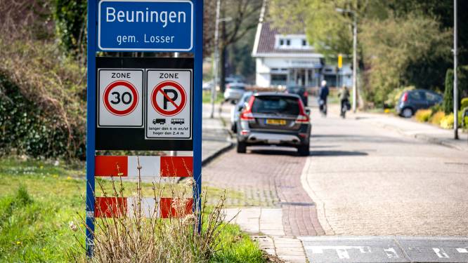 Harde kritiek op wethouder Van Essen nu Losser ‘oude meuk’ laat staan en lantaarnpalen in Beuningen niet vervangt