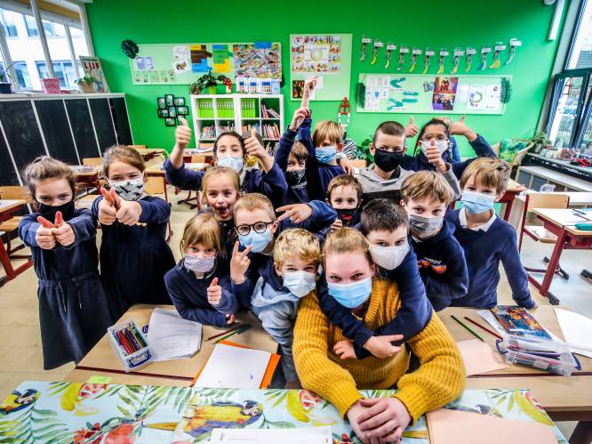 “Leuk is anders, maar als het moet, dan moet het”: scholen volgen mondmaskerplicht vanaf 6 jaar op... met enige tegenzin