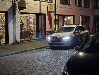 Overval van 20 seconden op boekencafé in Arnhem; dader nog voortvluchtig