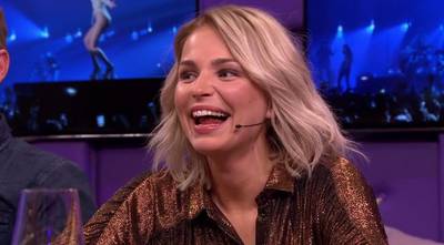 Kijkers RTL Late Night winden zich op om 'incompetente' popjournaliste