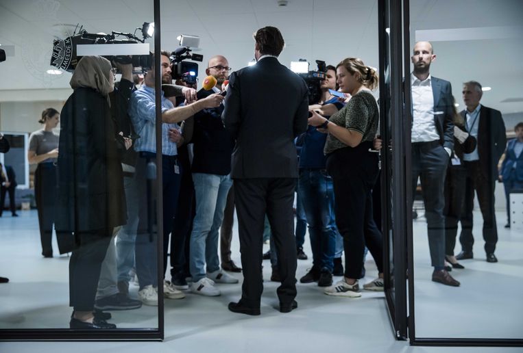 Lezersbrieven: Grote hoeveelheid splinterpartijen in de Kamer maken de omgangsvormen er niet beter o