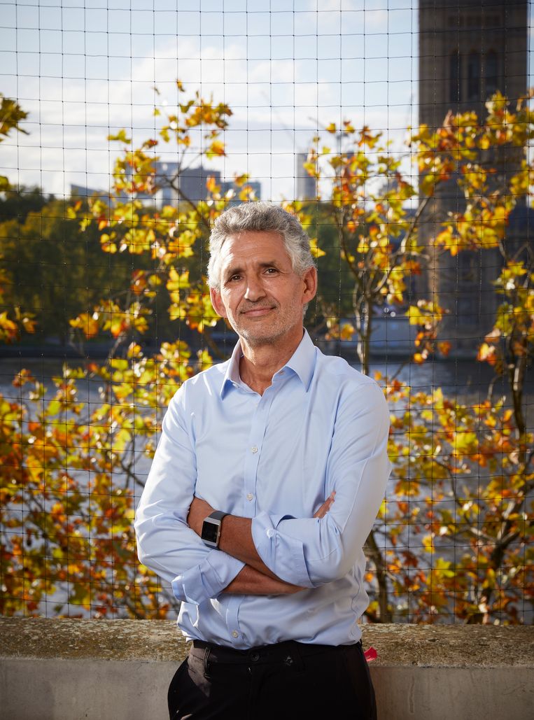 ‘Voedingssupplementen hebben geen enkel voordeel voor de gezondheid, ook vitamine D niet, zelfs al maken organisaties tegen kanker, fabrikanten van zonnecrème en dermatologen ons dat wijs.’
 Beeld James Winspear
