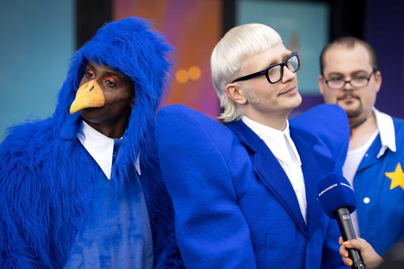 ‘Door die blauwe vogel zijn de winstkansen van Joost Klein op ...