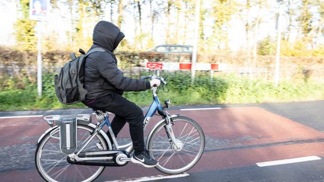 In racetempo naar school: e-bikes zijn makkelijk op te voeren, verstandig is het niet
