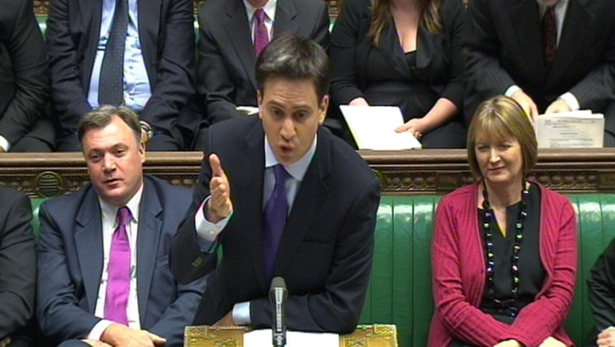 Ed Miliband tijdens de Britse equivalent van het vragenuurtje. Beeld epa