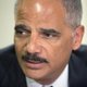 Minister van Justitie VS moet rust brengen in Ferguson