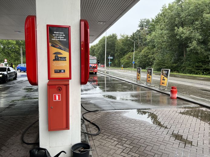 Tankstation in Doetinchem tijdelijk buiten gebruik na lekkage