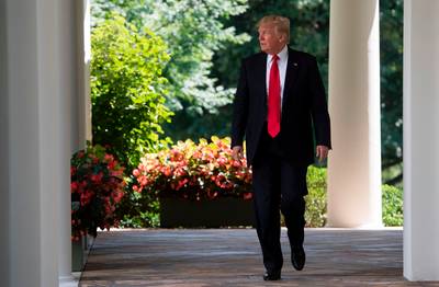 Trump: Witte Huis is een bouwval
