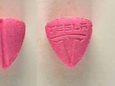 Politiek wil meer testen op drugs na incident met Tesla-pil: ‘Net Russisch roulette’