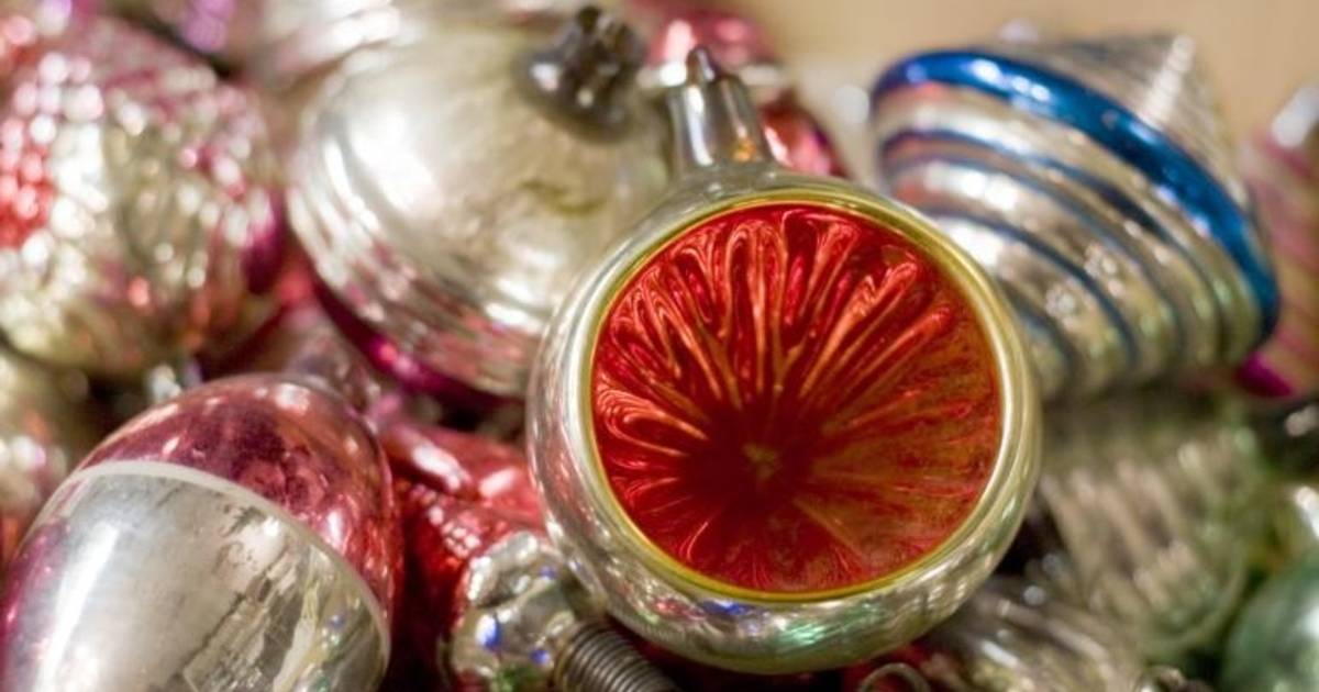 Tweedehands kerstballen niet aan te slepen | Overig | destentor.nl