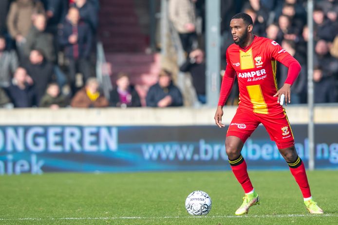 Cuco Martina moet volgens NAC 'een rol gaan spelen in de balans van de jonge selectie'.