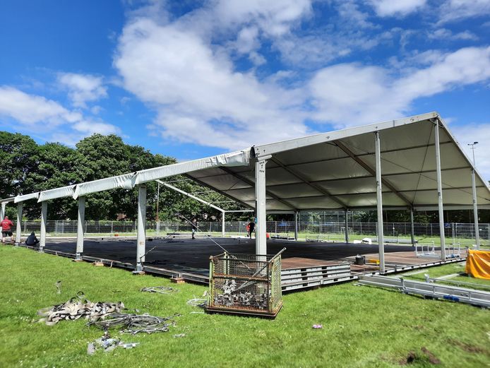 Neerlandia viert 90jarig bestaan met Roelof Luinge, Andy van der