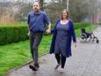 Na jaren aan een rolstoel gekluisterd te zijn, kan Danny Geldtmeijer uit Etten-Leur weer lopen en wandelen, samen met echtgenote Claudia.