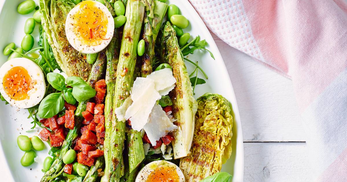 groene-lentesalade-met-asperges-tuinbonen-chorizo-en-zachtgekookte